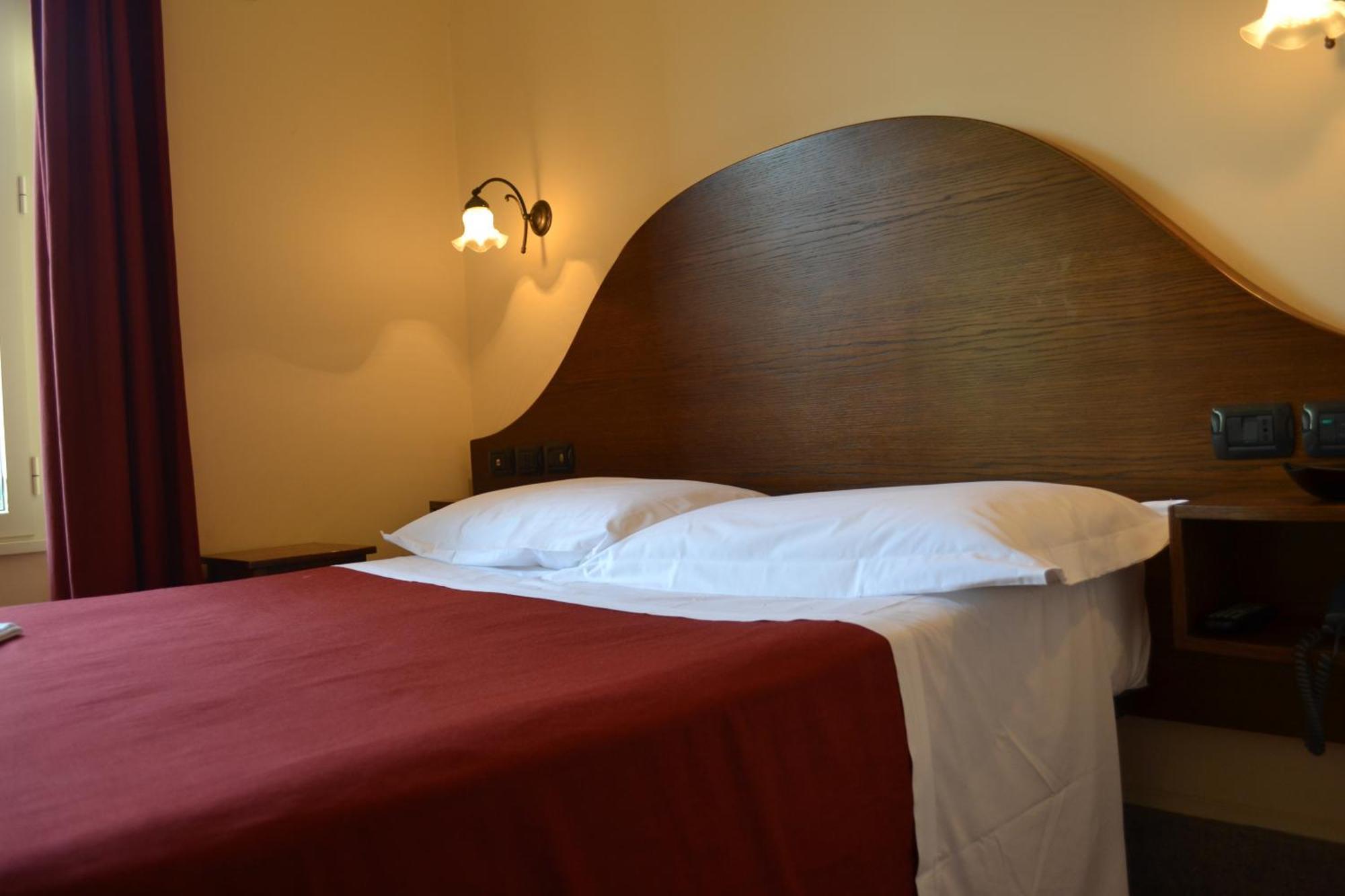 Hotel Al Sanpietrino Rome Room photo